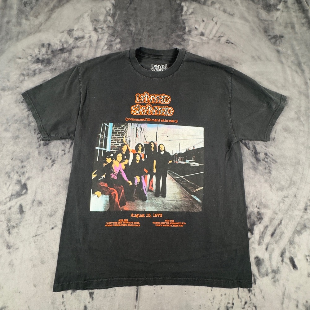 Lynyrd Skynyrd Graphic T-Shirt Mens Large Black Pronounced Leh-Nerd Skin-Nerd